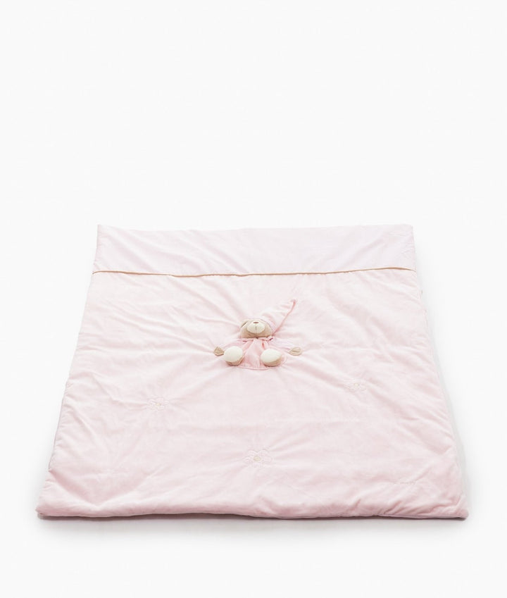 Pink quilt and cover set for toddlers