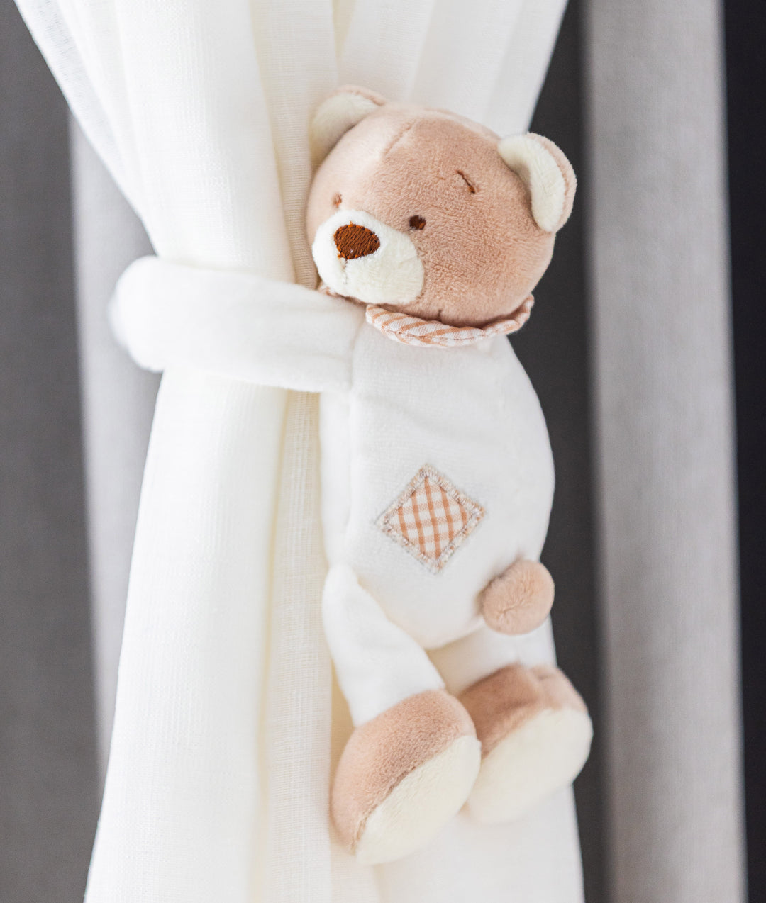 Bear Curtain Tieback | Beige & White