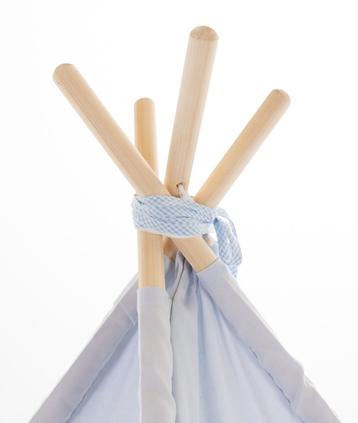 Wooden pole apex detail of light blue teepee with gingham fabric binding