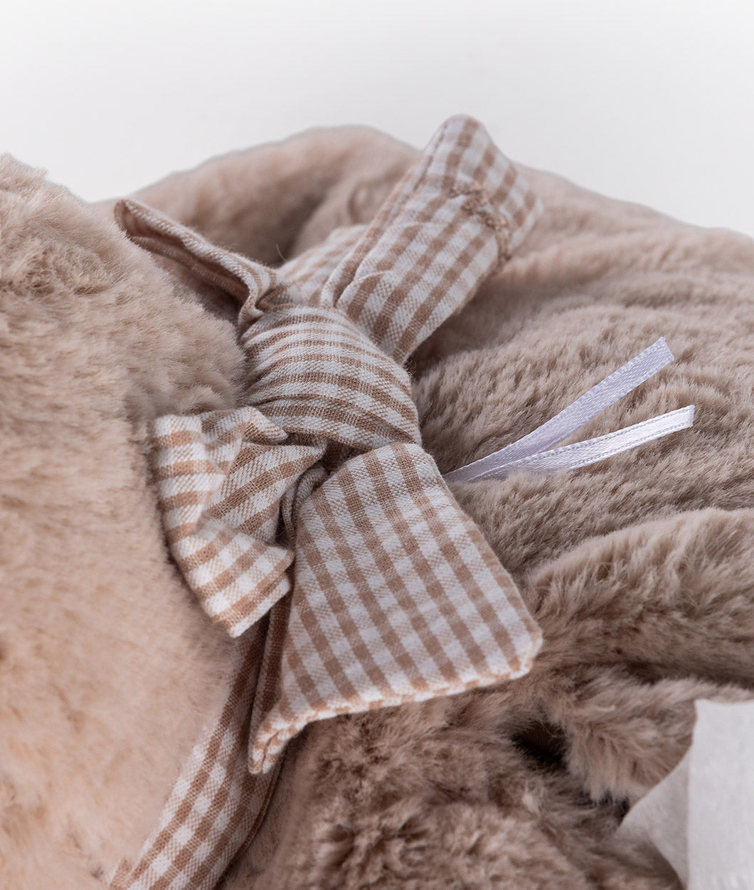 Baby wipes holder for nursery in beige