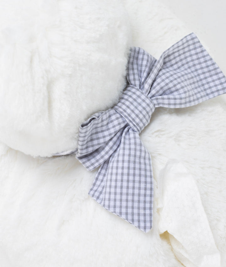 Baby wipes holder for nursery in white and grey